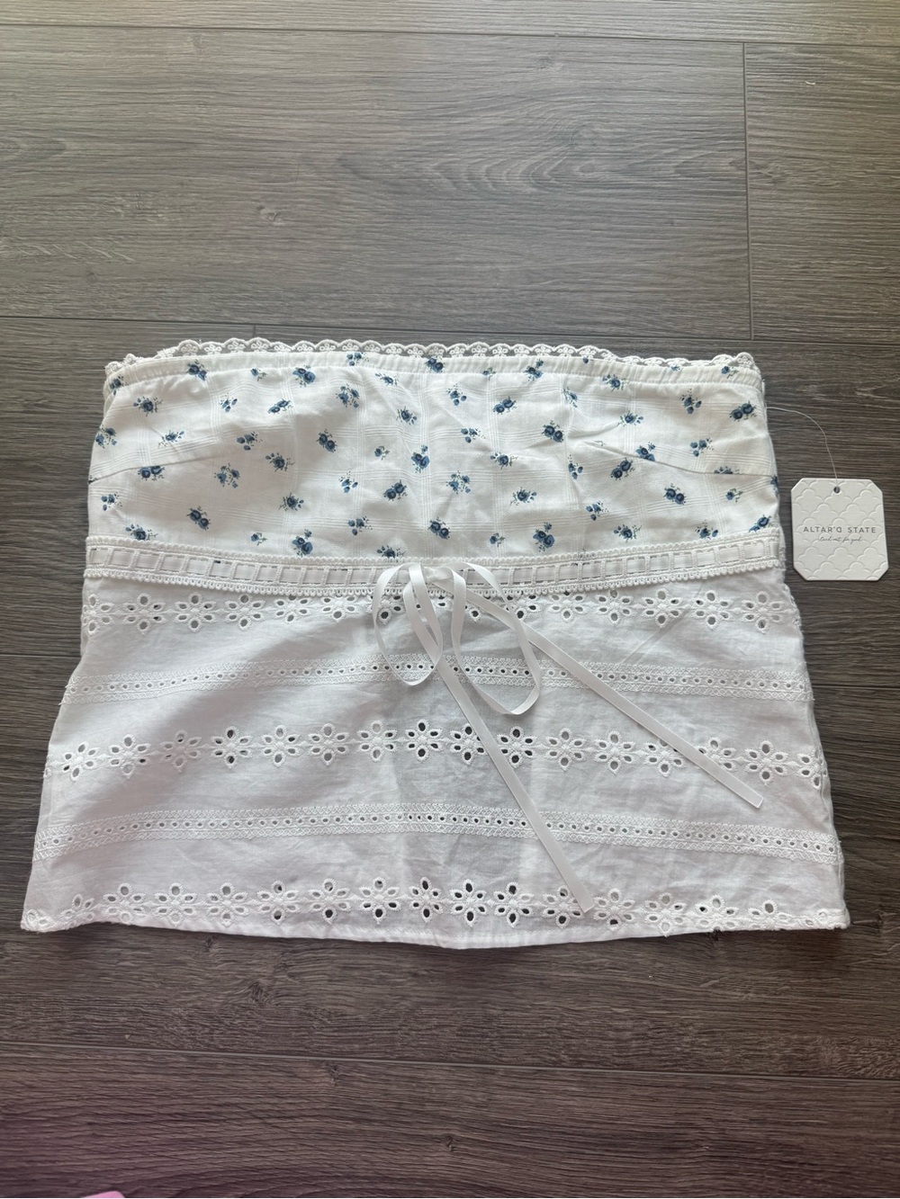 NWT Altar’d State Cottagecore Eyelet Lace Floral Tube Top